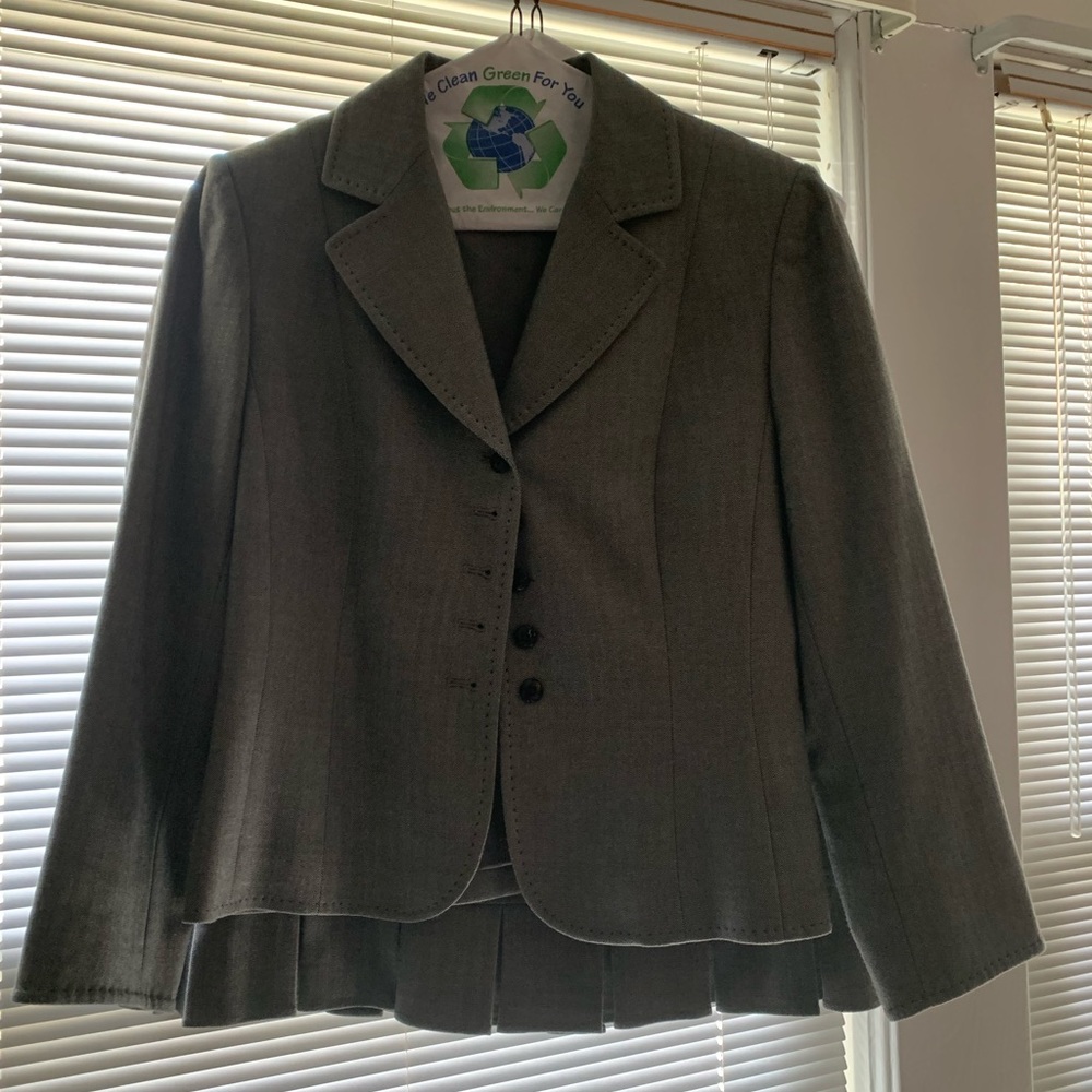 Tahari Petite Skirt Suit